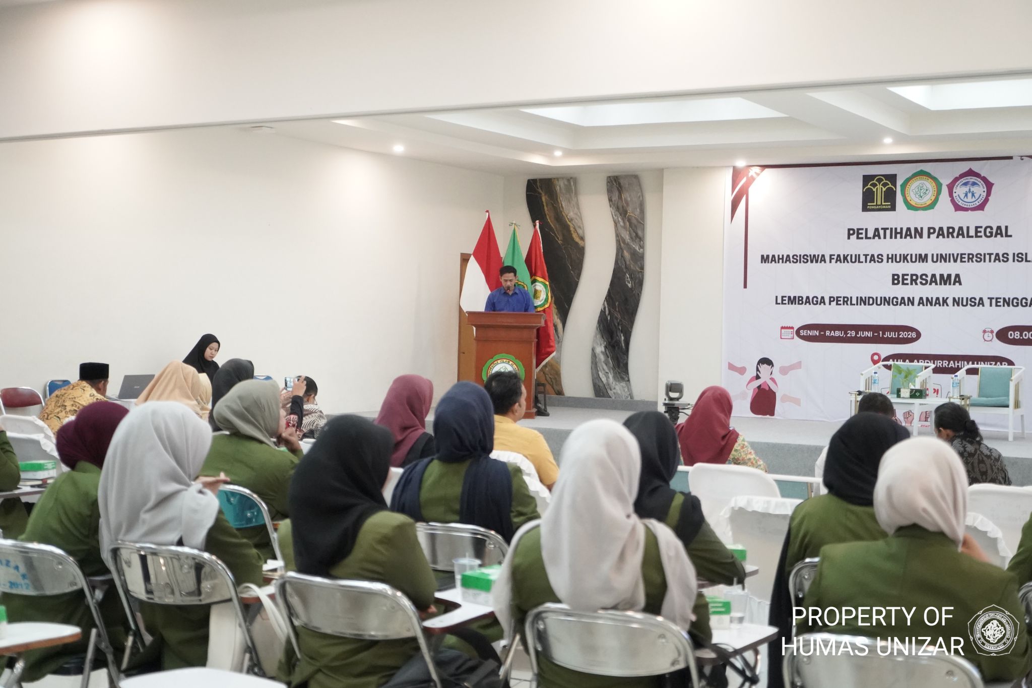 Belajar Hukum Tak Hanya di Ruang Kelas, Mahasiswa FH UNIZAR Dibekali Kompetensi Paralegal
